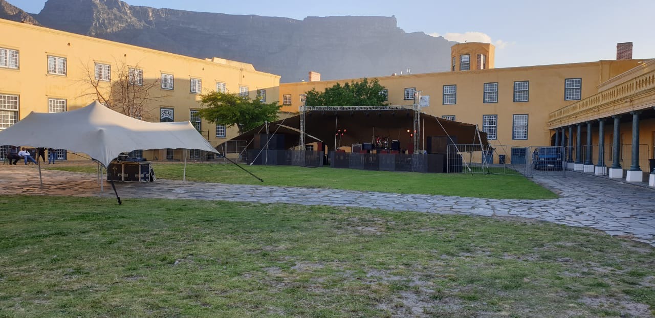 Large outdoor audience sound coverage corporate event